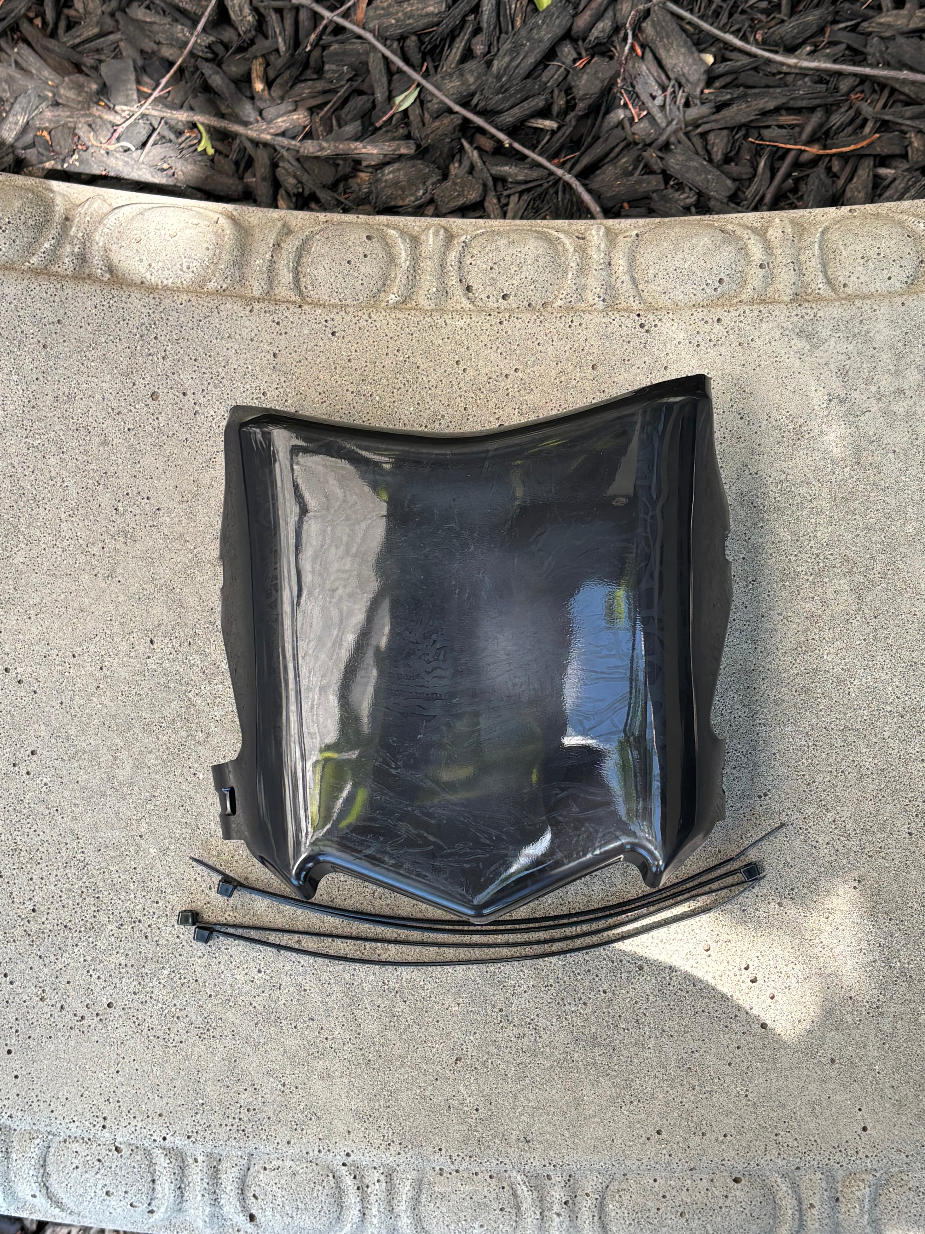 Glossy Moto cuts ￼